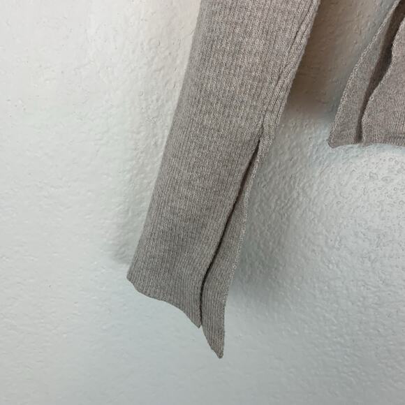 Monrow Sweater Women Medium Rib Henley Stretch Neutral Side Slits Preppy Classic - Picture 3 of 9